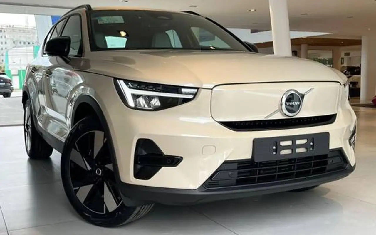 VOLVO EX40 P6 RECHARGE ELECTRIC PLUS — foto 1 de 12