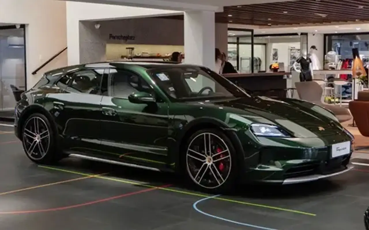 PORSCHE TAYCAN 4S CROSS TURISMO ELÉTRICO — foto 1 de 7