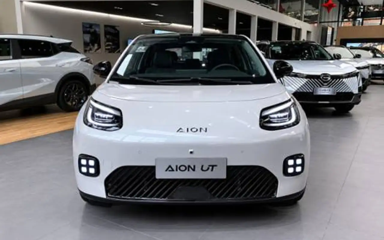 GAC AION UT 44,12 KW ELÉTRICO PREMIUM — foto 1 de 11