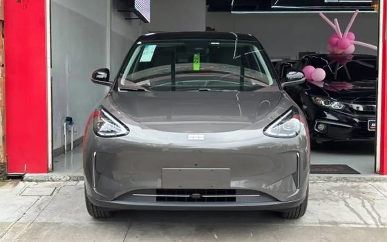 GEELY EX2 39,4 KW ELÉTRICO MAX — foto 1 de 13