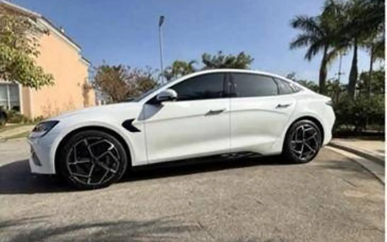 BYD SEAL 82,5 KW ELÉTRICO AWD — foto 1 de 6