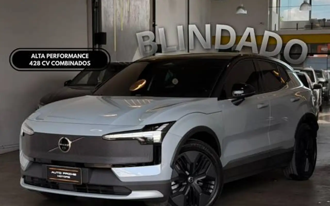 VOLVO EX30 69 KW ELÉTRICO CROSS COUNTRY — foto 1 de 20
