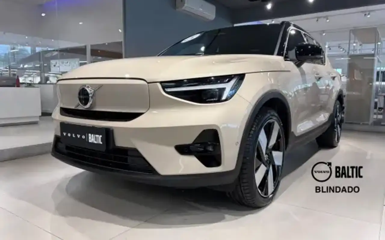 VOLVO EX40 P8 RECHARGE TWIN ELECTRIC ULTRA AWD — foto 1 de 11