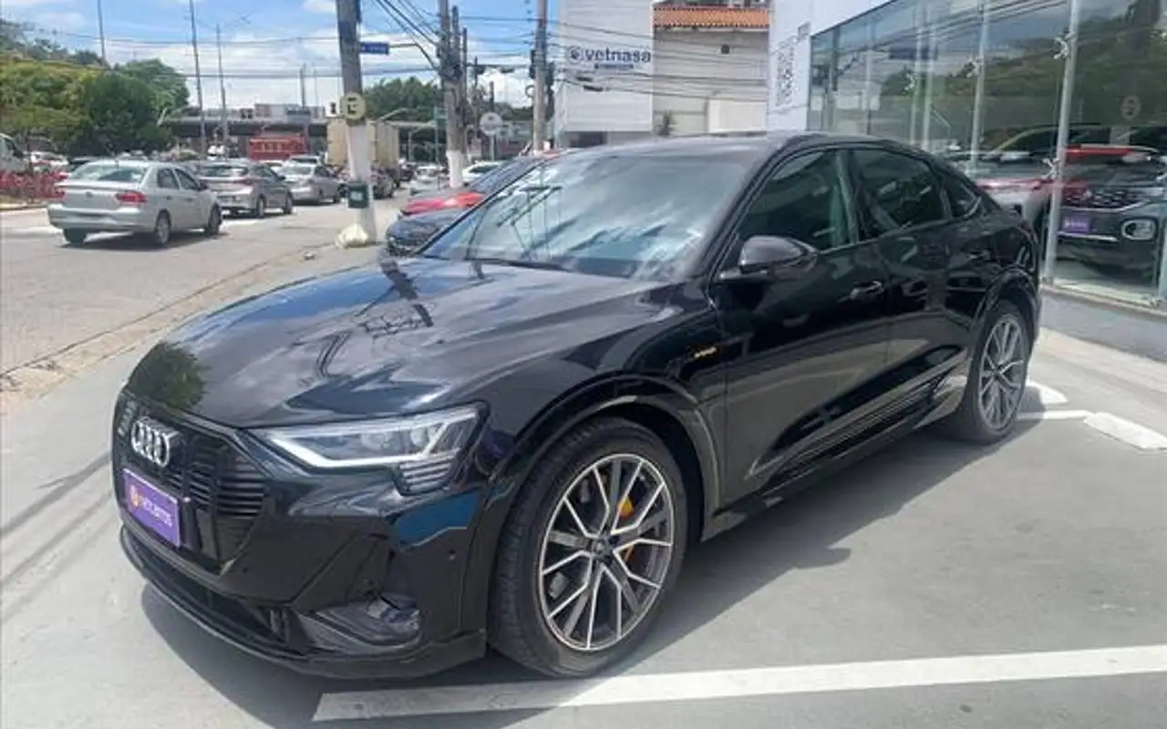 AUDI E-TRON ELÉTRICO SPORTBACK PERFORMANCE BLACK QUATTRO — foto 1 de 20