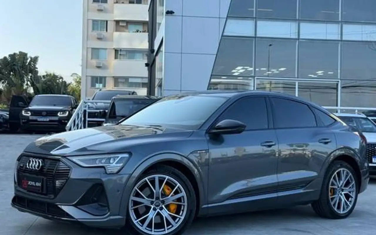 AUDI E-TRON ELÉTRICO SPORTBACK PERFORMANCE QUATTRO — foto 1 de 20