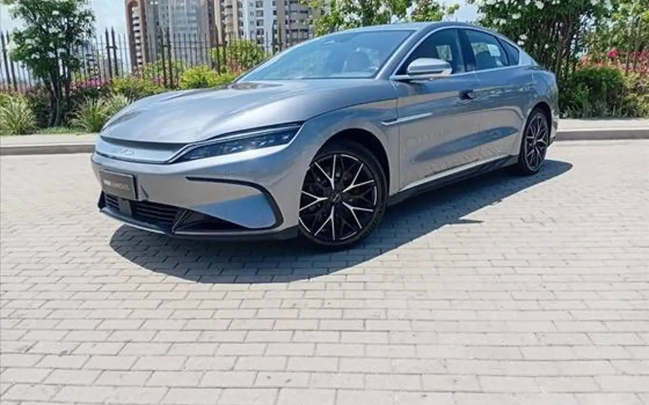 BYD HAN ELÉTRICO AWD — foto 1 de 19