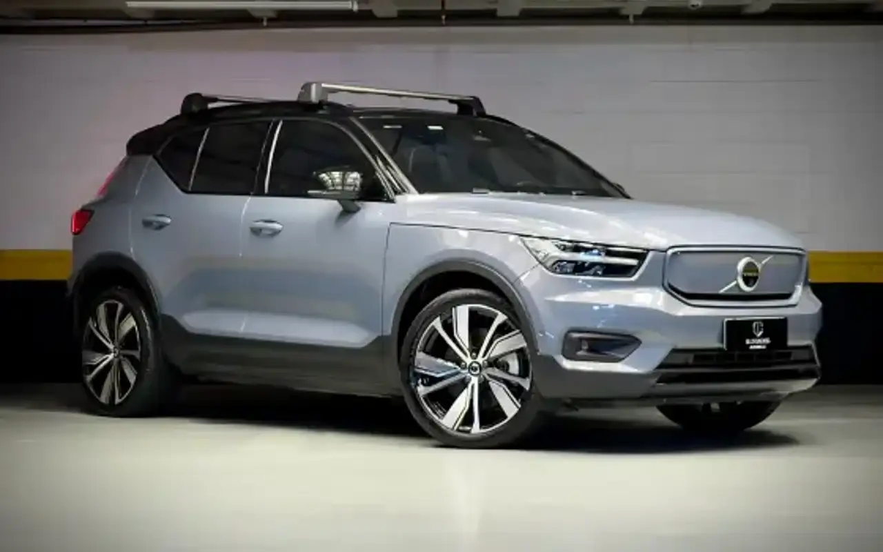 VOLVO XC40 P8 RECHARGE ELECTRIC BEV PURE AWD — foto 1 de 10