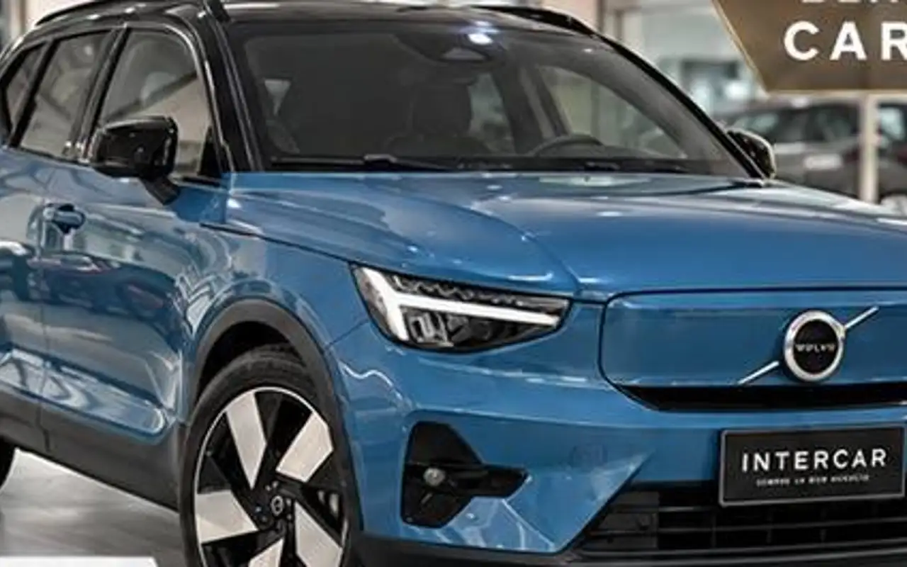 VOLVO XC40 P8 RECHARGE TWIN ELECTRIC ULTIMATE AWD — foto 1 de 11